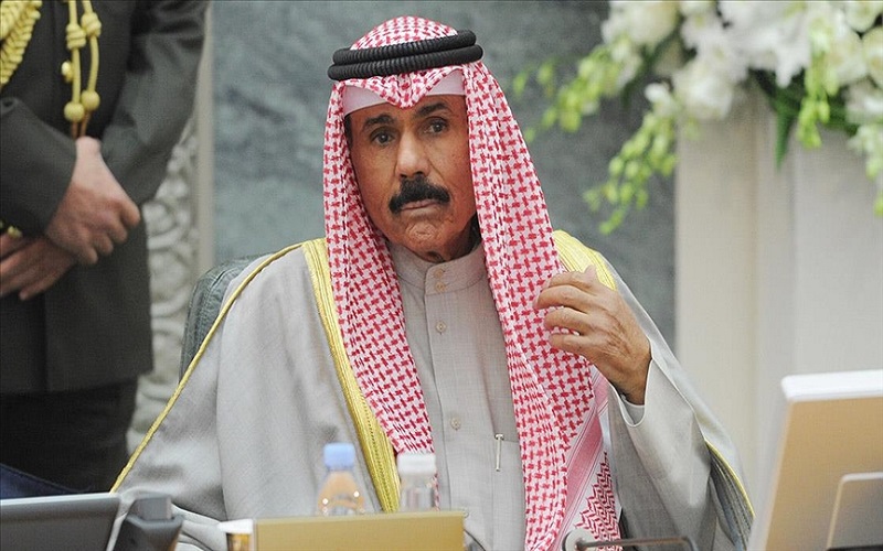 أمير الكويت يقبل استقالة الحكومة ويكلفها
