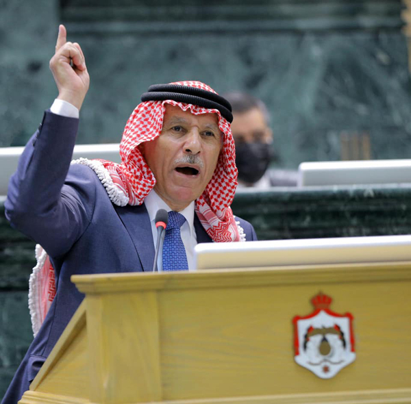 العرموطي يحتج.. ويشكر