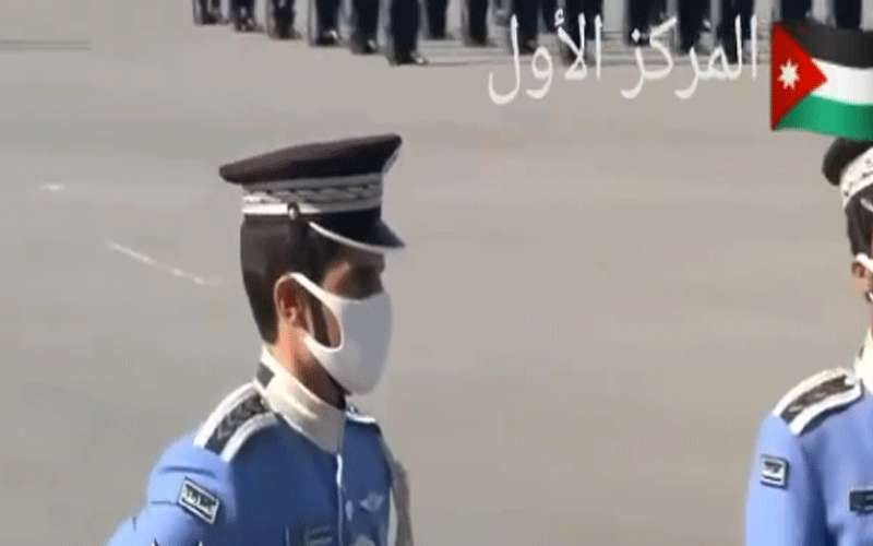 أمير قطر يكرم الضابط إياد العجارمة
