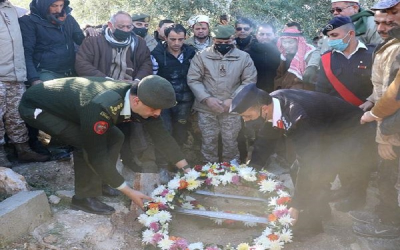 الجيش يشيع جثمان الشهيد الزغول