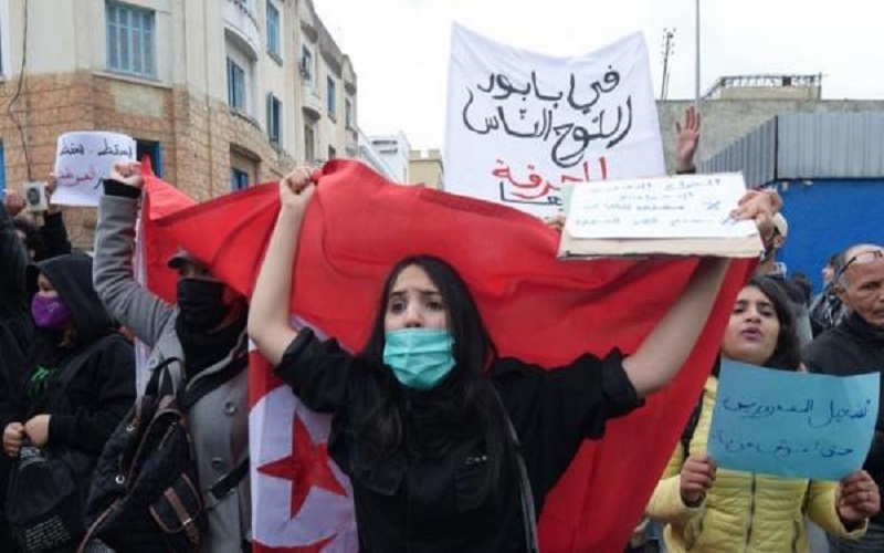 مسيرة احتجاجية بتونس .. واشتباكات بين