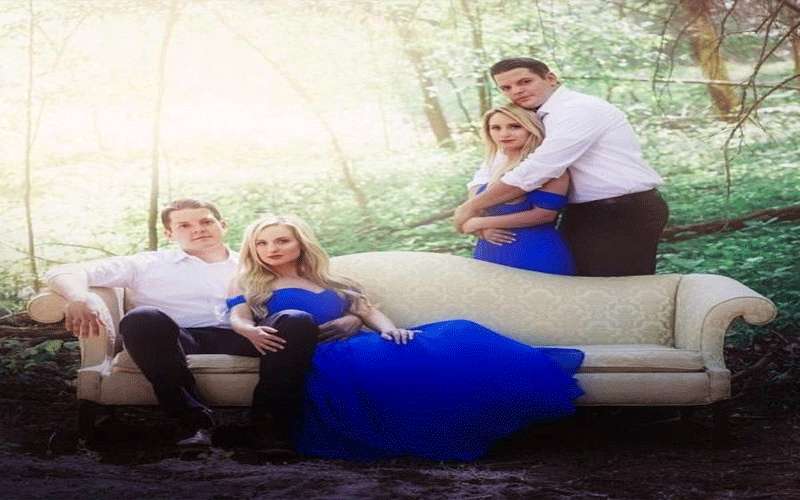 فتاتان توأم تزوجتا من شقيقين متطابقين