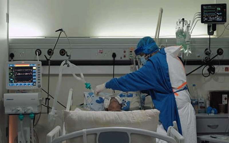 أسرة مستشفيات لبنان مشغولة بشكل شبه