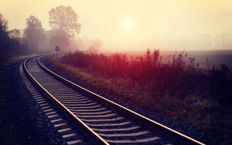 مات دهسا بقطار خلال تصويره مقطع