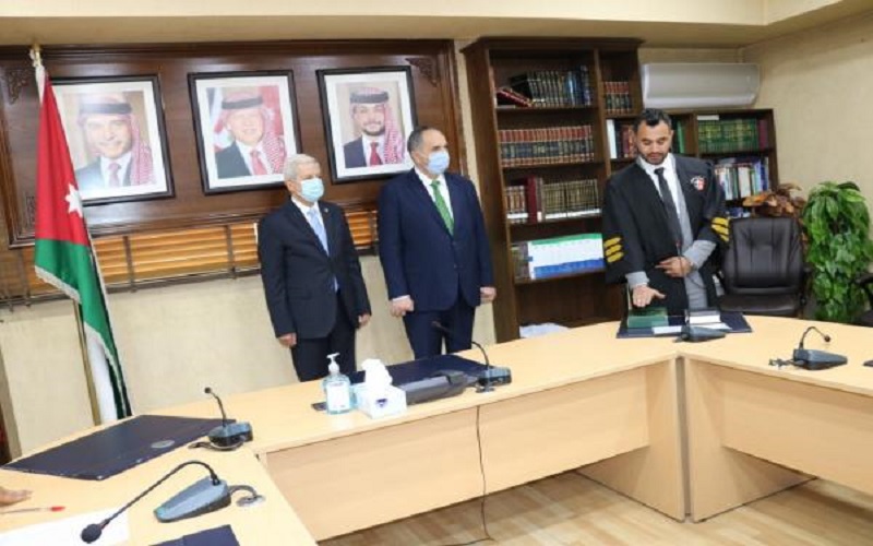 55 محاميا يؤدون اليمين القانونية أمام