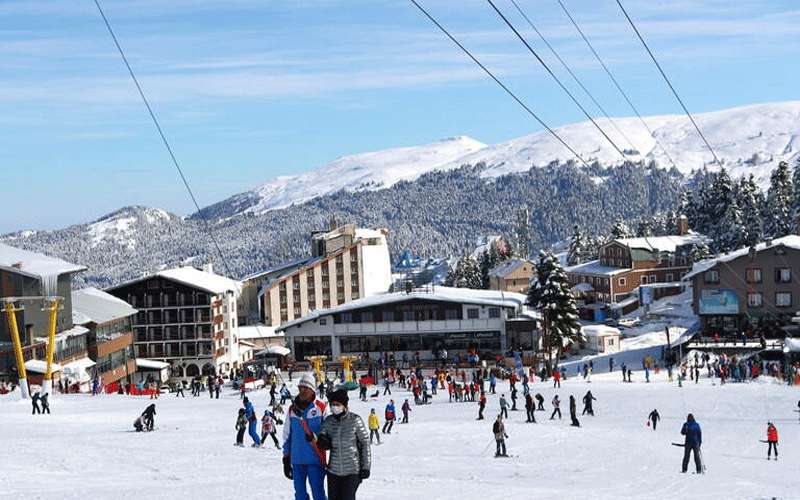 تركيا تحظر الحفلات في منتجعات التزلج
