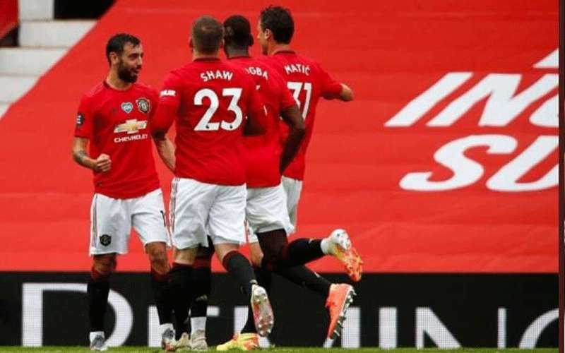 يونايتد يدين الإساءات العنصرية عقب خسارته