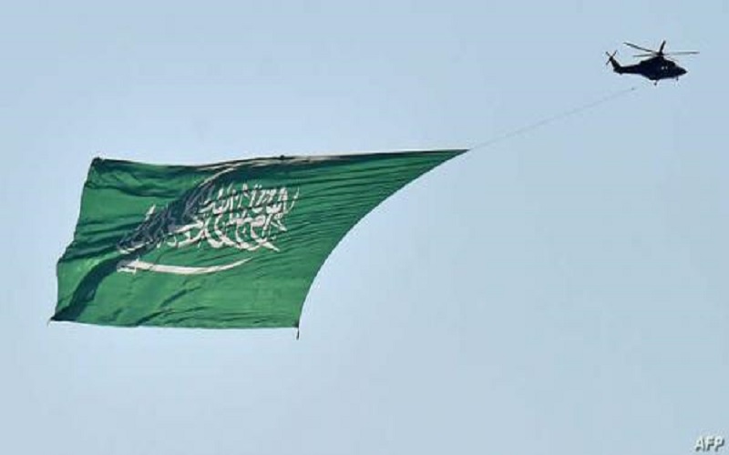 مقترح سعودي بإزالة السيف عن العلم