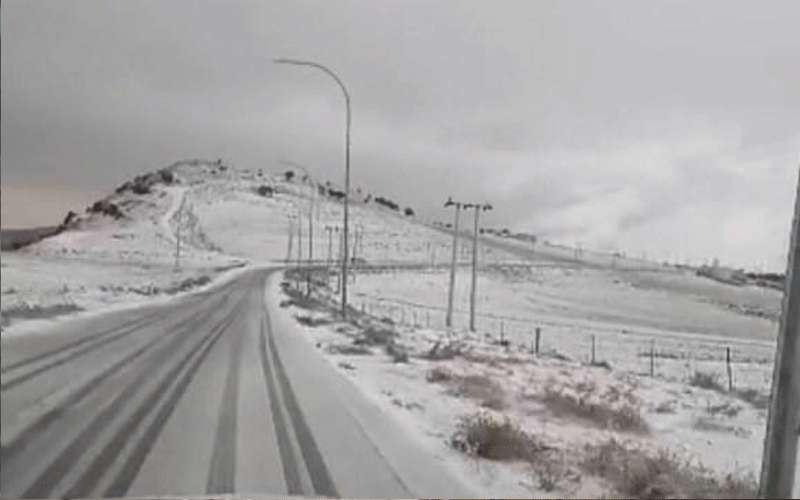 تساقط للثلوج في الطفيلة