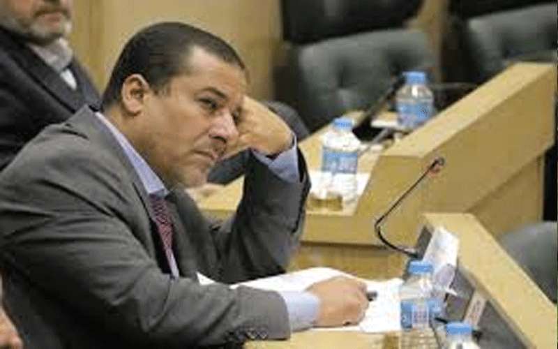 النائب السابق غازي الهواملة ينفي وفاة