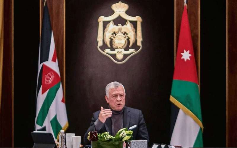 أسرة صحيفة نيسان تهنئ الملك بعيد