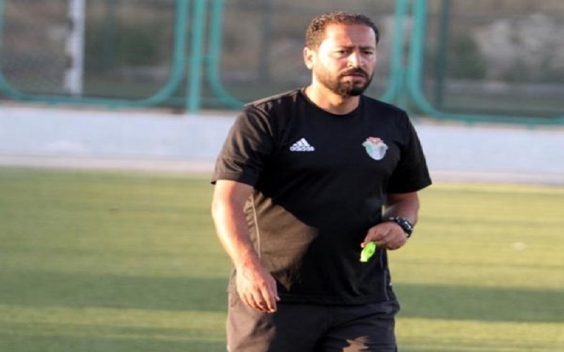 المدرب الحديد يعلن اتفاقه مع فريق