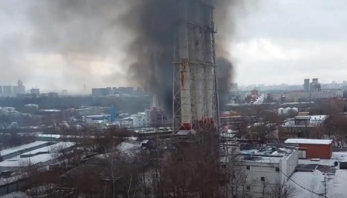 حريق ضخم في موسكو.. و3 مروحيات