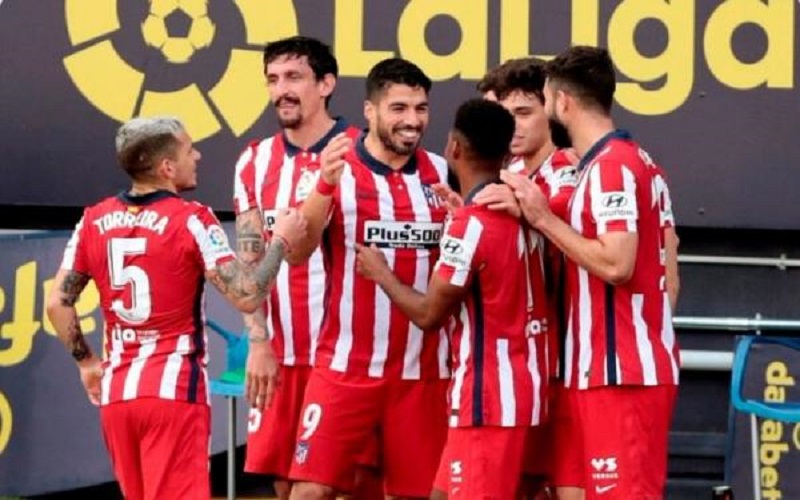 أتلتيكو يواصل التحليق في الصدارة بفوز