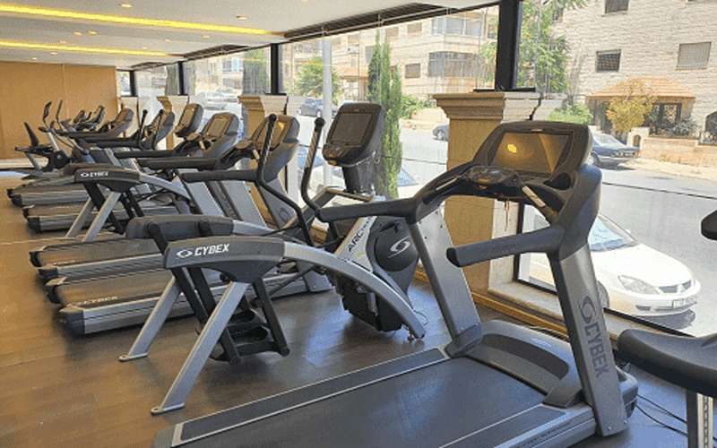 إعادة فتح مراكز اللياقة والمسابح اليوم