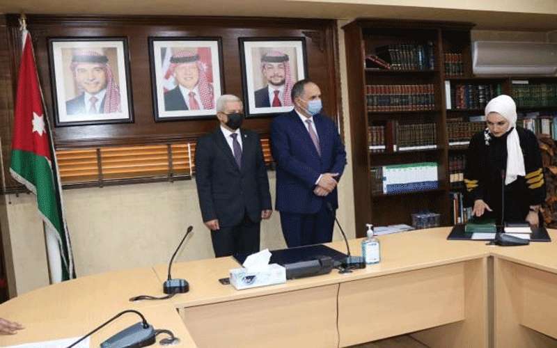 54 محاميا يؤدون اليمين القانونية أمام