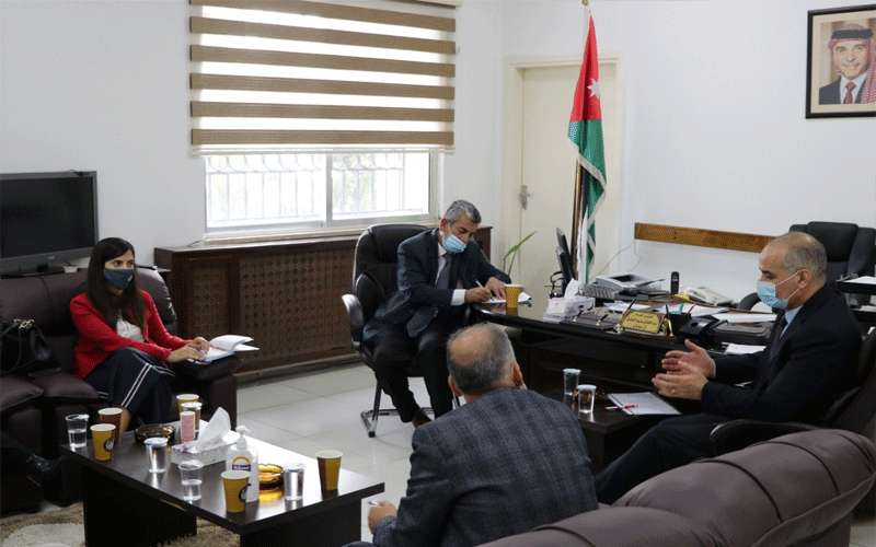 آل خطاب يبحث التعاون المشترك مع
