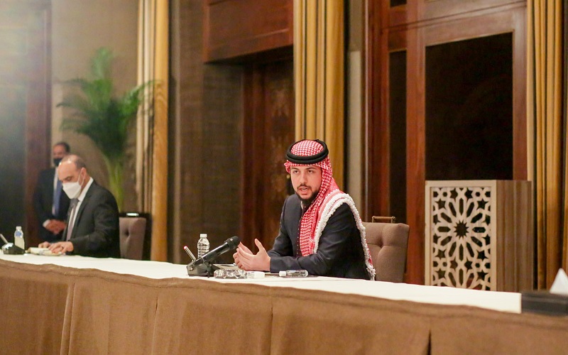 ولي العهد يترأس اجتماعا لمتابعة سير