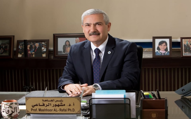 رئيس جامعة الأميرة سمية للتكنولوجيا خلال