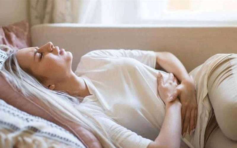 تعرفي إلى أعراض مرض الانتباذ الرحمي