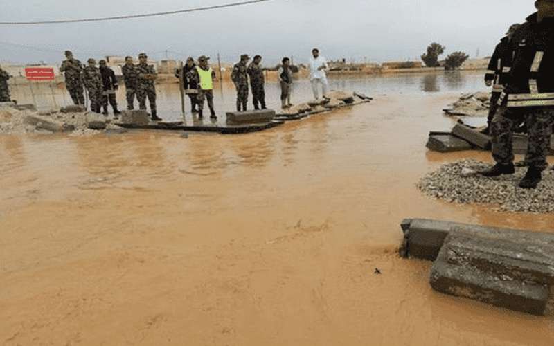 وفاة شخص حاول إنقاذ 3 مفقودين