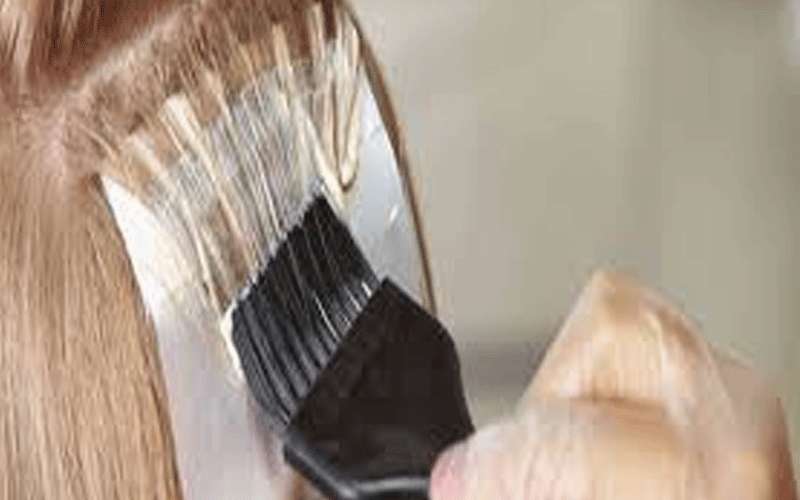 المفرق.. صالون سيدات يعرض ثلاثينية لتشوهات