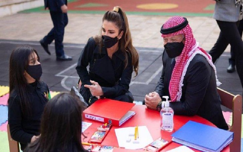 الملكة: الأيتام في عيون الهاشميين