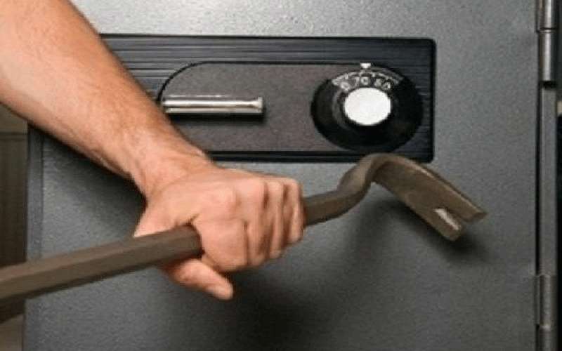 سرقة 30 ألف دينار من محطة