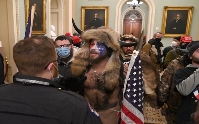 الادعاء الديمقراطي: ترامب كان المحرض الرئيسي
