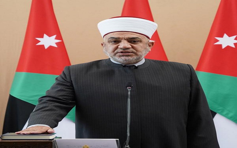 وزير الأوقاف يفتتح مسجد في الظليل