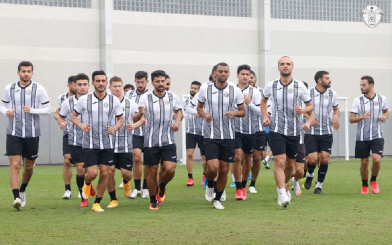 المنتخب الوطني لكرة القدم يلتقي نظيره