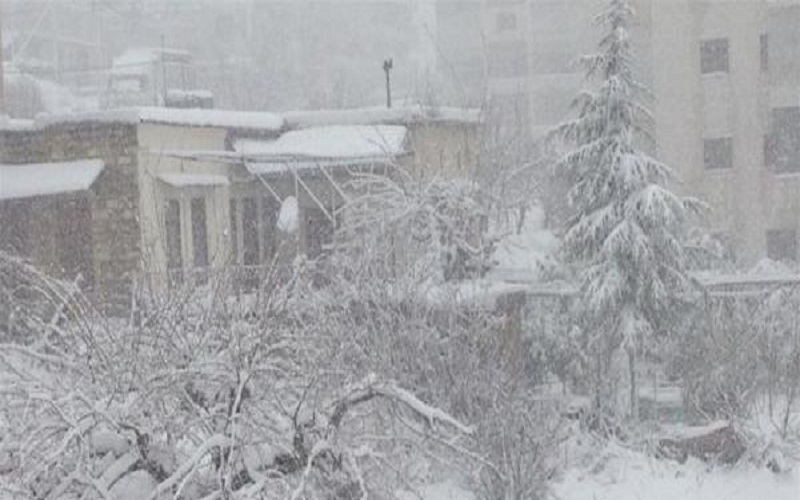 اليونان تشهد أعنف تساقط للثلوج منذ