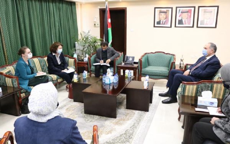 وزير العدل يستقبل السفيرة الفرنسية في
