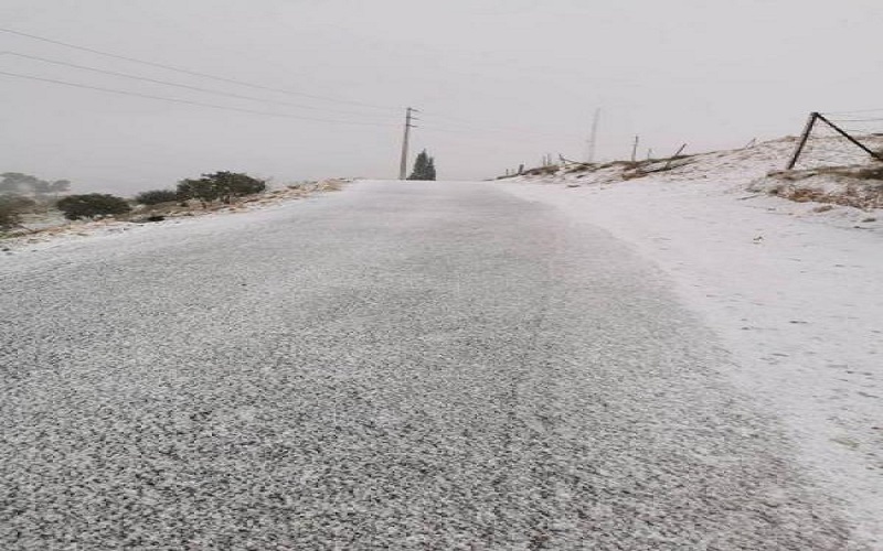 ثلوج تهطل على مناطق في الطفيلة