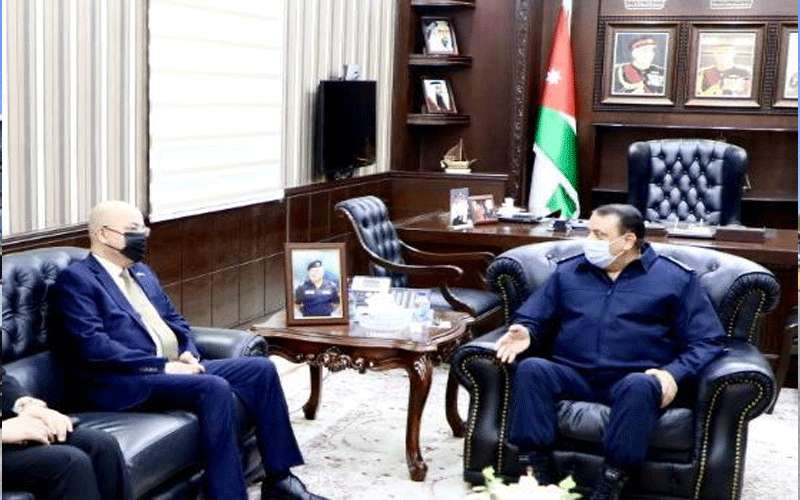 مدير الامن العام يلتقي السفير العراقي