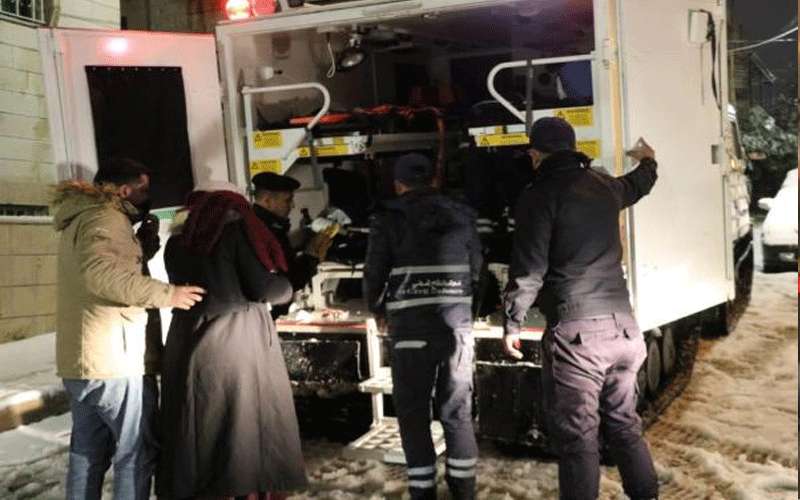 الدفاع المدني يجلي 972 شخصا علقوا