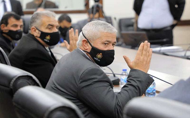 الطراونة يطالب بحجب المواقع الإباحية