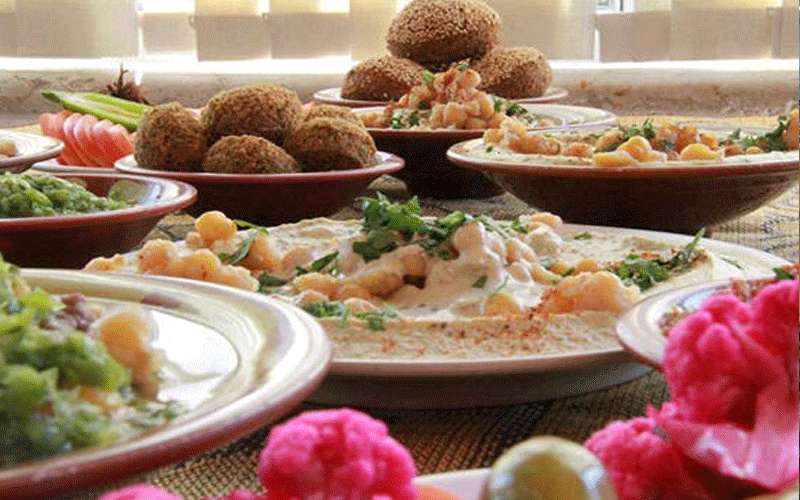 حمادة: حظر الجمعة يهدد قطاع المطاعم