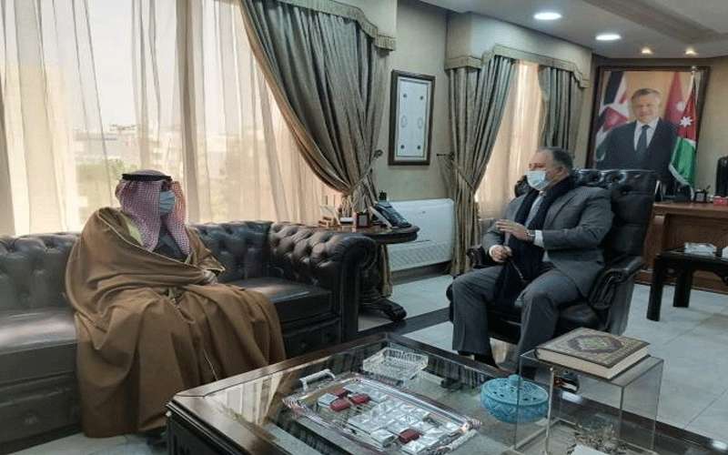 القطامين يستقبل السفير الكويتي