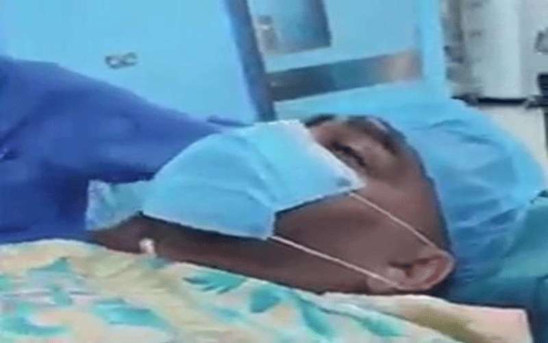 السقار ينشد طلع البدر علينا