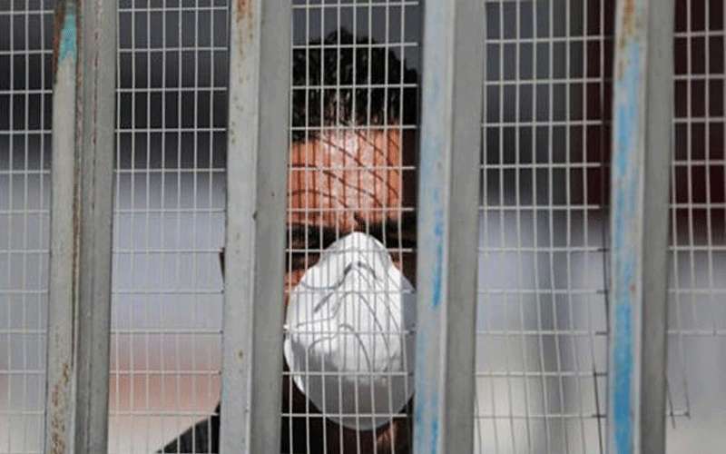 إحالة مصابين بكورونا لم يلتزما بالحجر