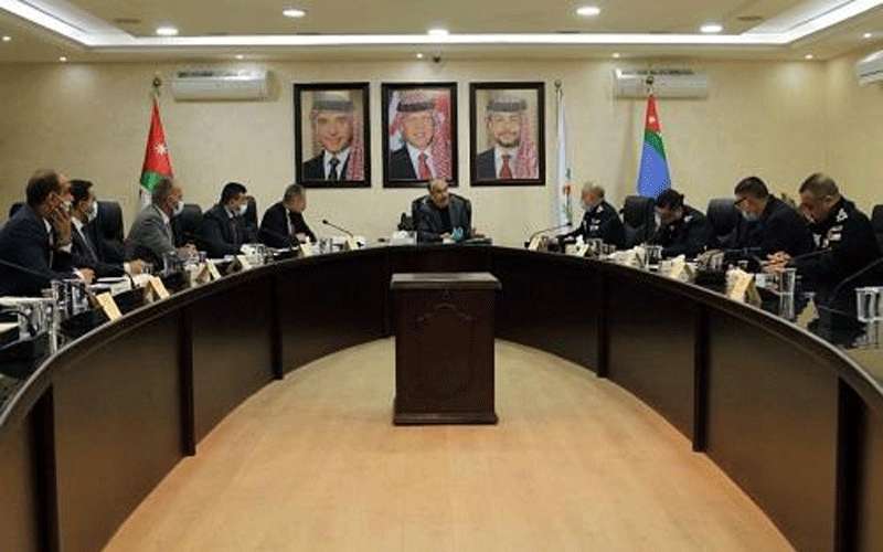 الداخلية تؤكد ضرورة الالتزام بأوقات الحظر