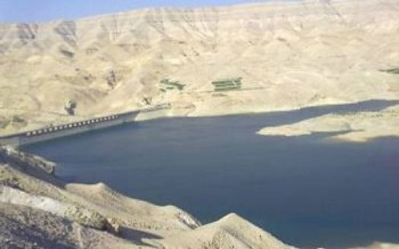 انقاذ 3 شباب علقوا في منطقة