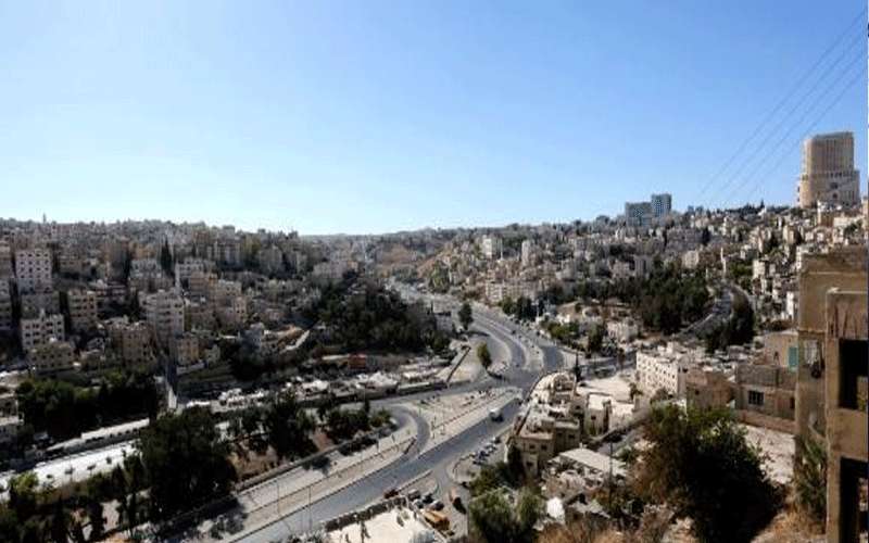 انخفاض قليل على الحرارة