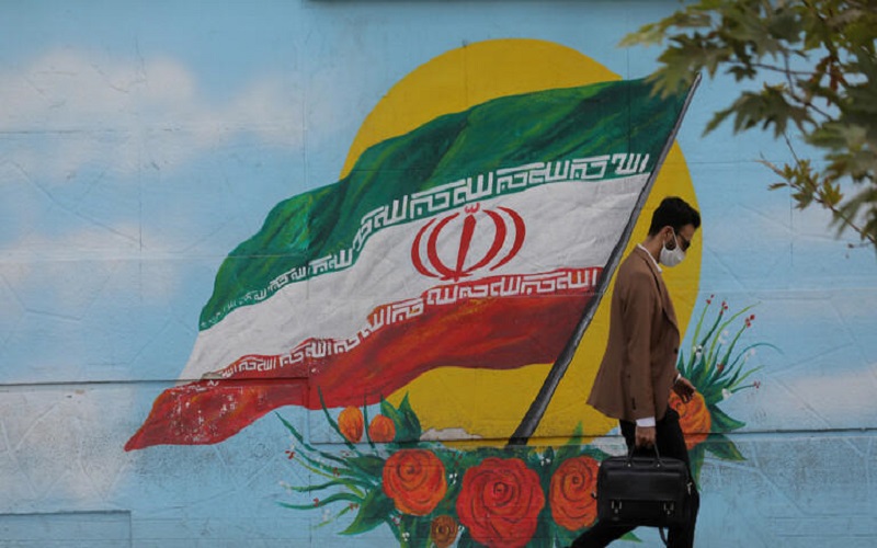 إيران تعلق الرحلات مع عشرات الدول