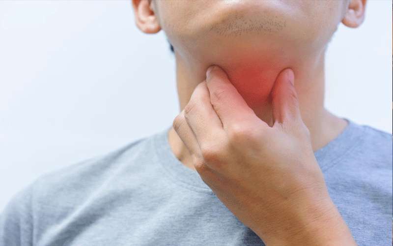 أسباب التهاب الحنجرة وطرق الوقاية منه