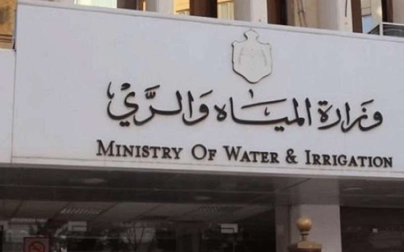 وعود بصرف رواتب موظفي شراء الخدمات