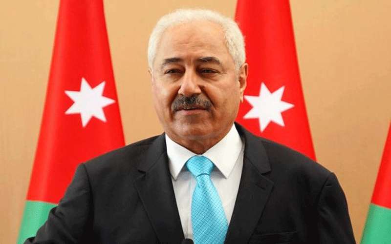 داودية يغادر المستشفى ويتابع وزارته من