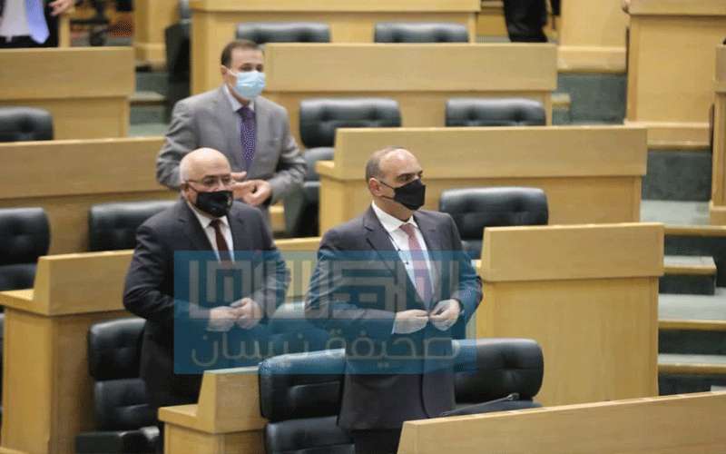 وزراء حكومة الخصاونة يقدمون استقالاتهم تمهيدا