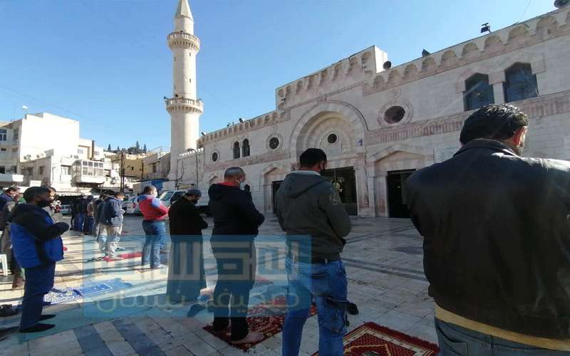 رفع الحظر لأداء صلاة الجمعة الساعة